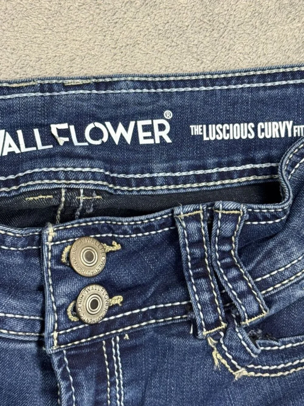 Wallflower size tagged